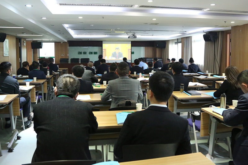 1614257947727375.jpg 觀看全國脫貧攻堅表彰大會.JPG