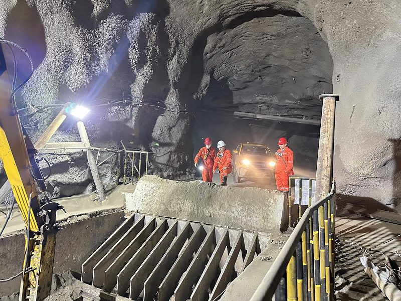 1744189371448965.png 1.png